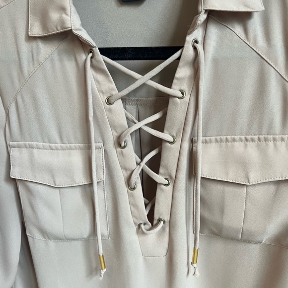 bebe blouse - Picture 2 of 4